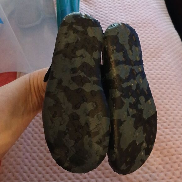 Under Armour  - Picture 5 of 5